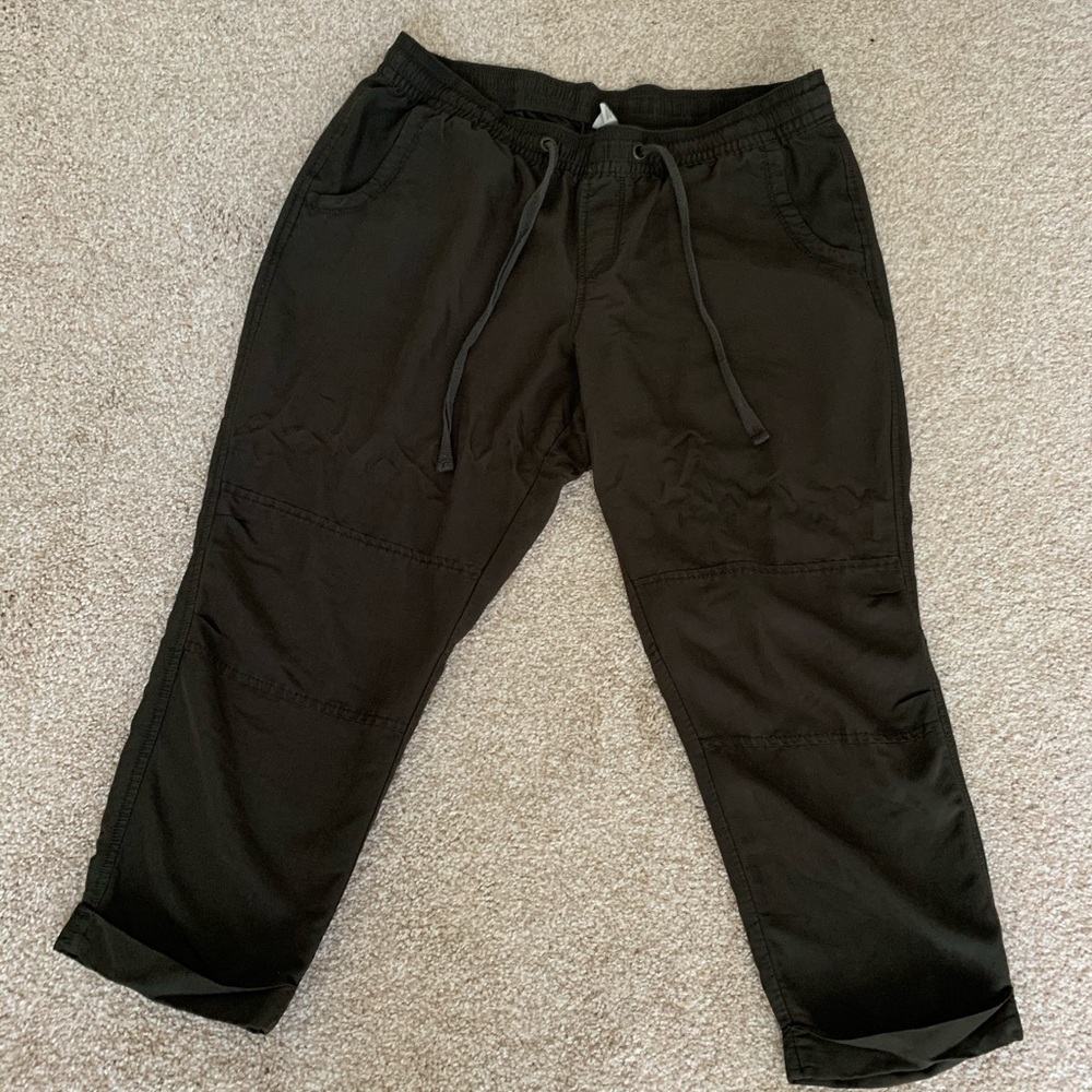 Old Navy Cargo Capris